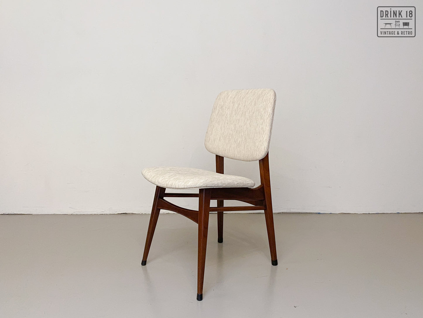 Zes vintage eetkamerstoelen - Louis van Teeffelen