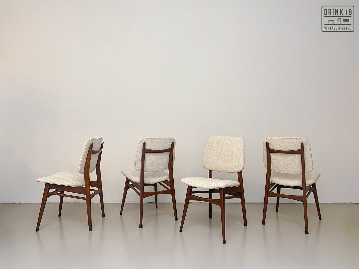 Zes vintage eetkamerstoelen - Louis van Teeffelen