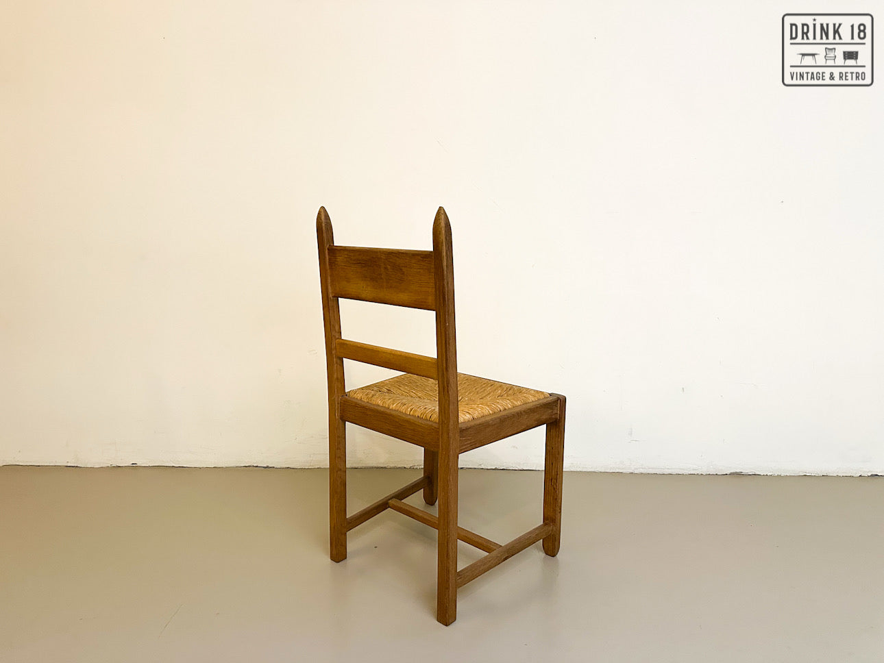 Brutalist - Set van acht eetkamerstoelen met gevlochten zitting