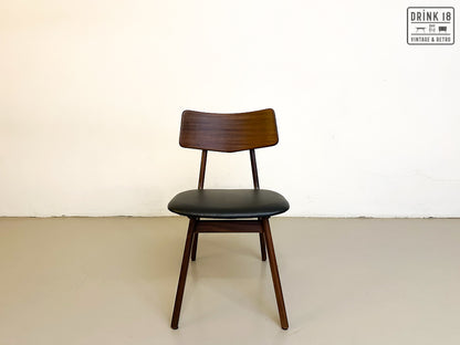 Zes Stavanger eetkamerstoelen - Louis van Teeffelen