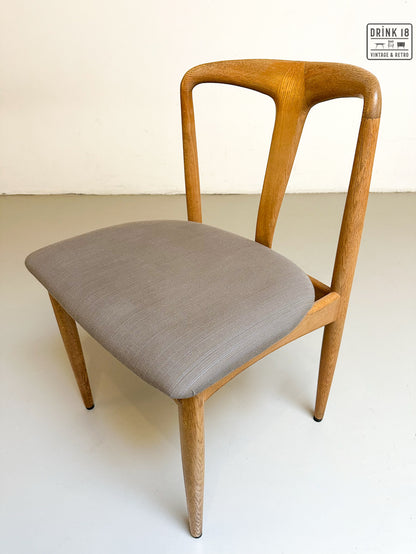 Zes Johannes Andersen stoelen - Uldum Møbelfabrik