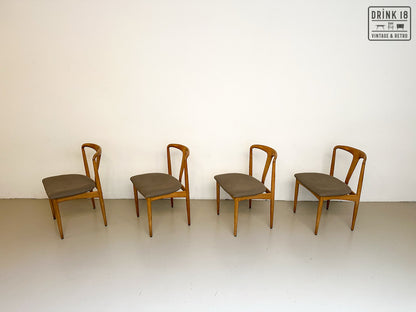 Zes Johannes Andersen stoelen - Uldum Møbelfabrik