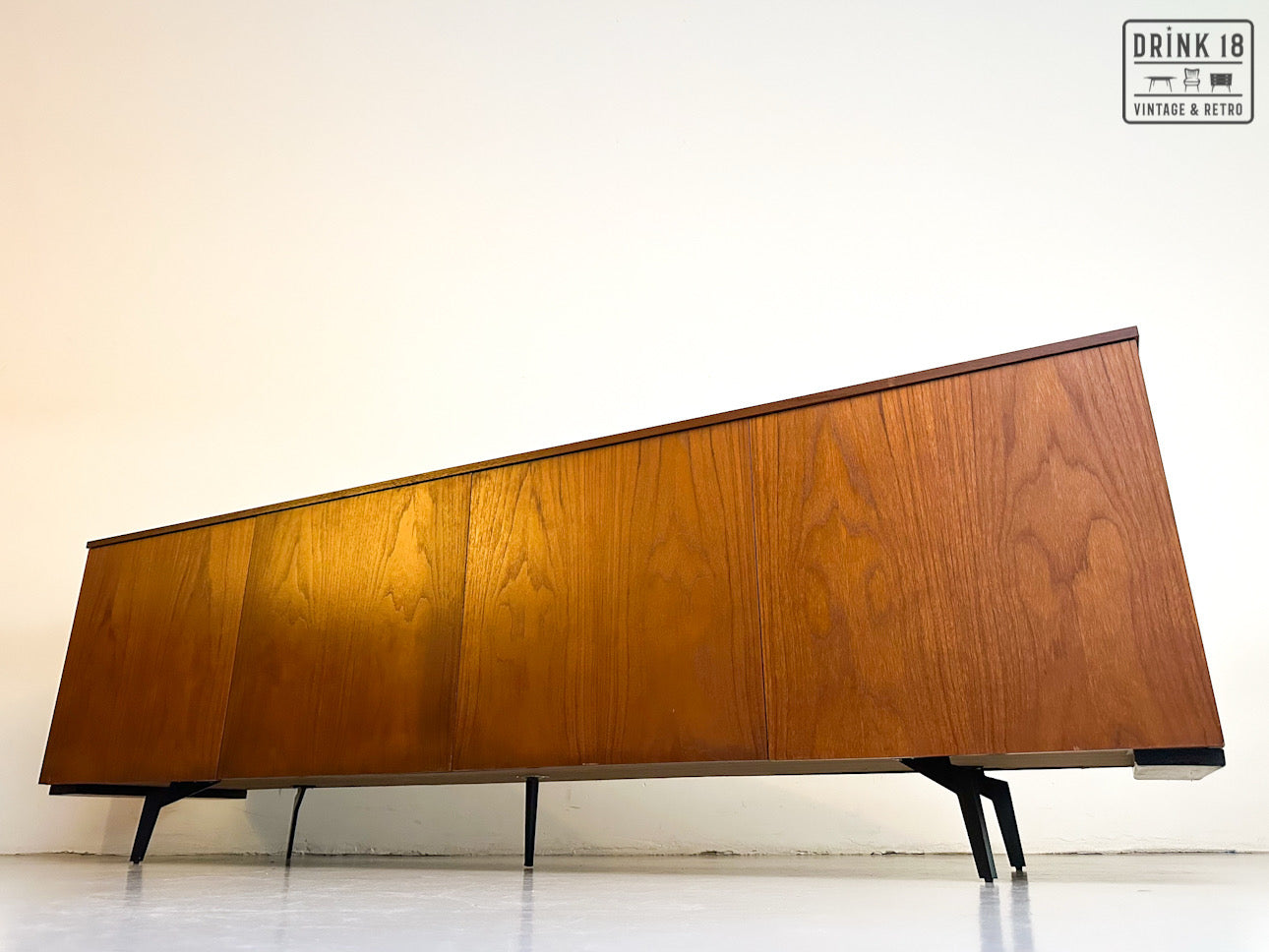 Vintage - Sideboard #1
