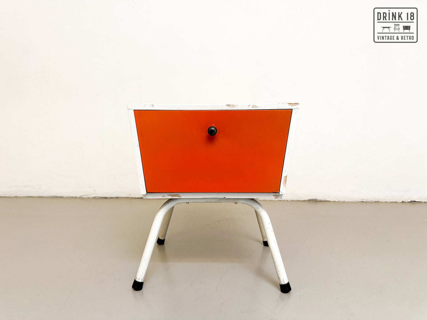 Vintage - Set van 50s nachtkastje en tafeltje