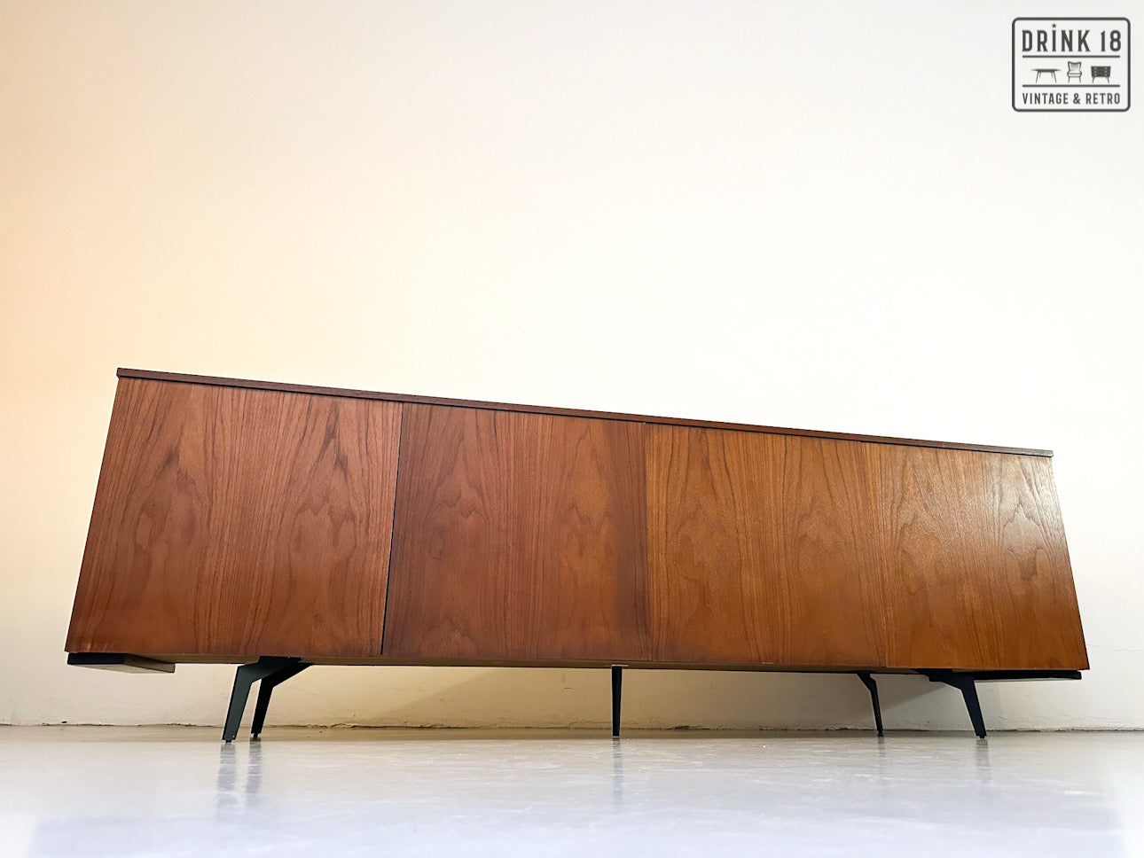 Vintage - Sideboard #1