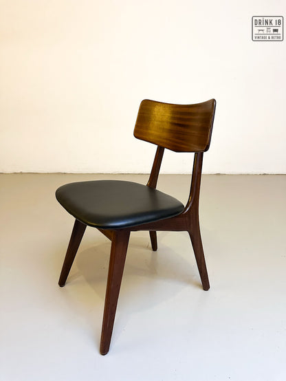 Zes Stavanger eetkamerstoelen - Louis van Teeffelen