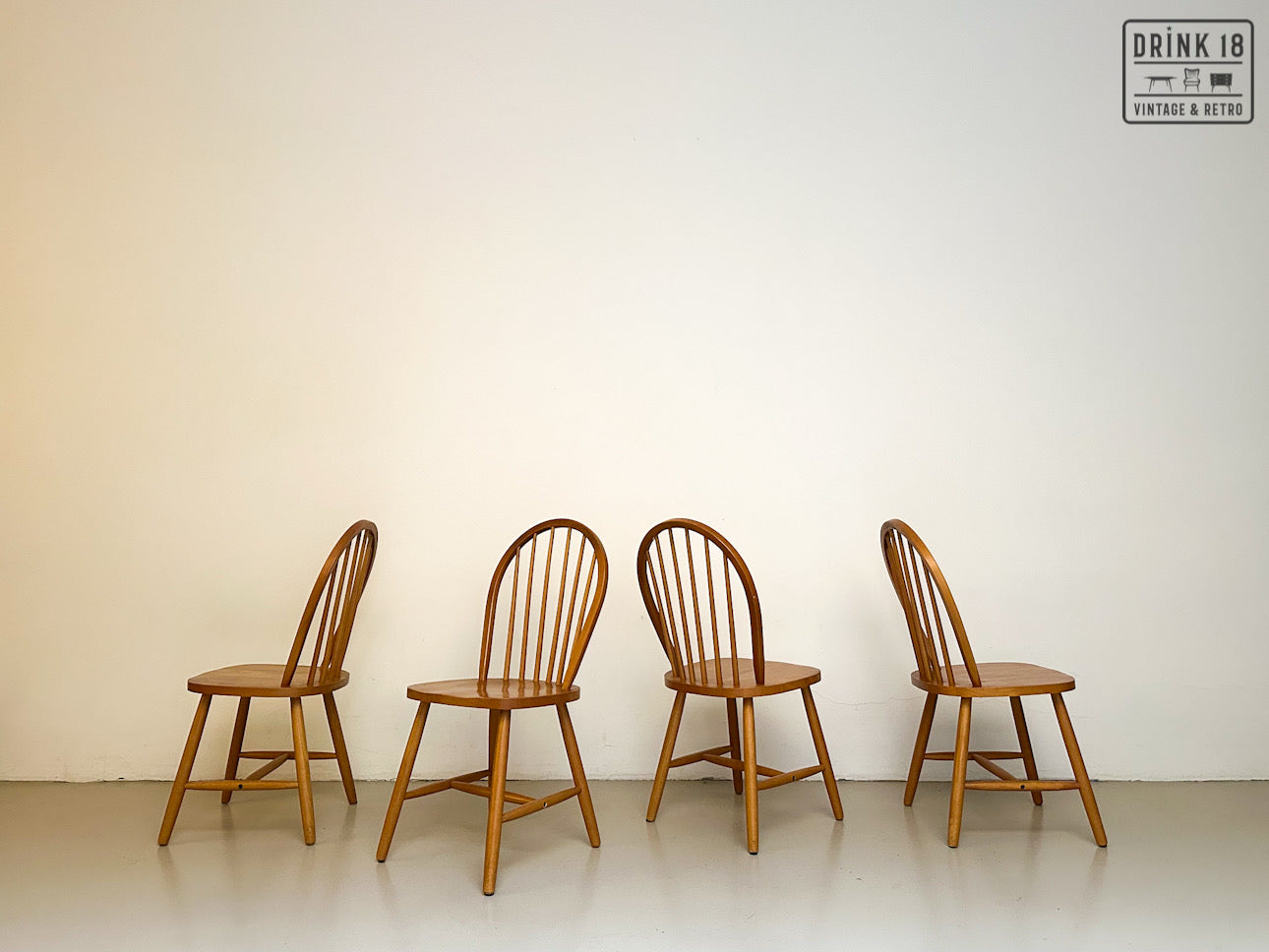 Vintage - Vier Spijlenstoelen
