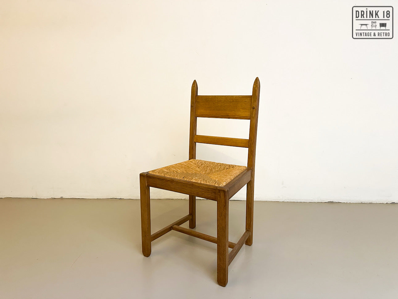 Brutalist - Set van acht eetkamerstoelen met gevlochten zitting