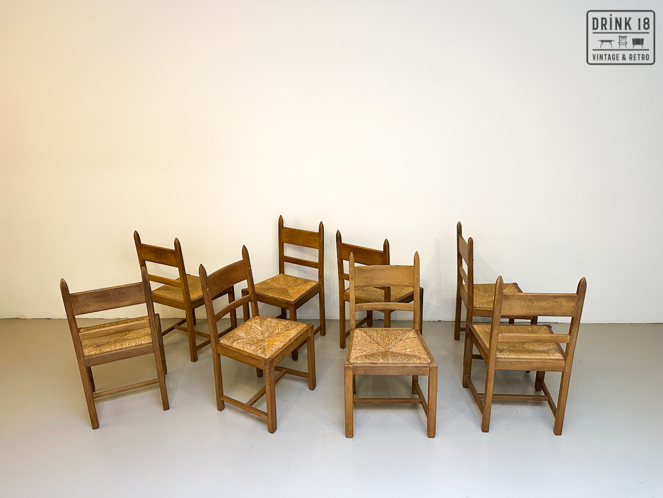 Brutalist - Set van acht eetkamerstoelen met gevlochten zitting