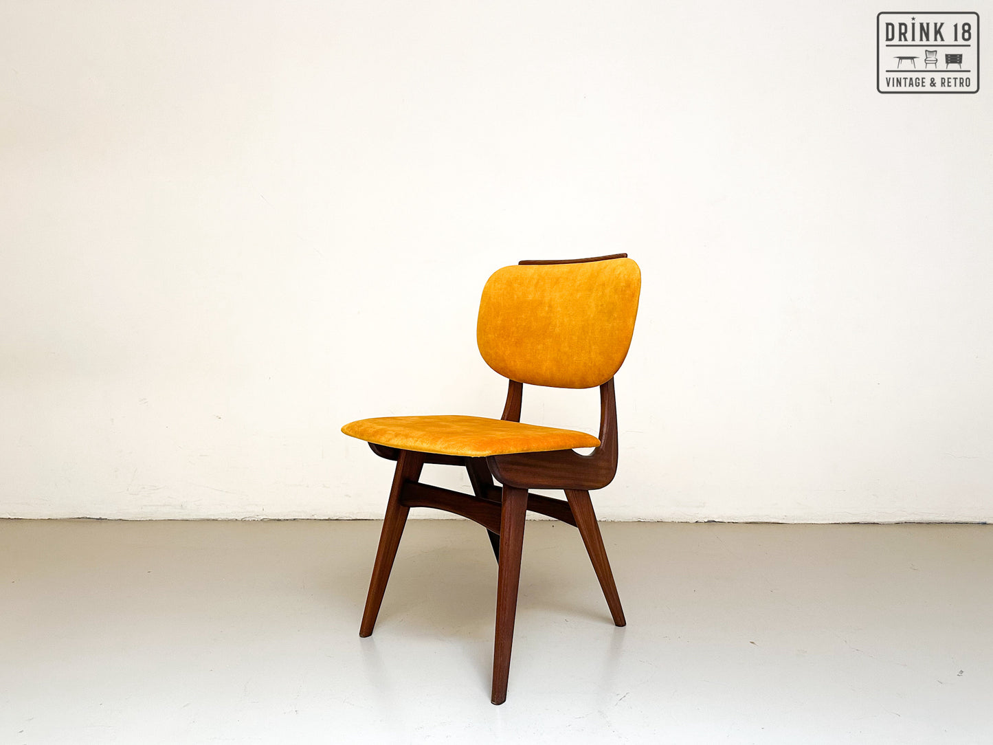 Vier vintage eetkamerstoelen (Sun) - Louis van Teeffelen