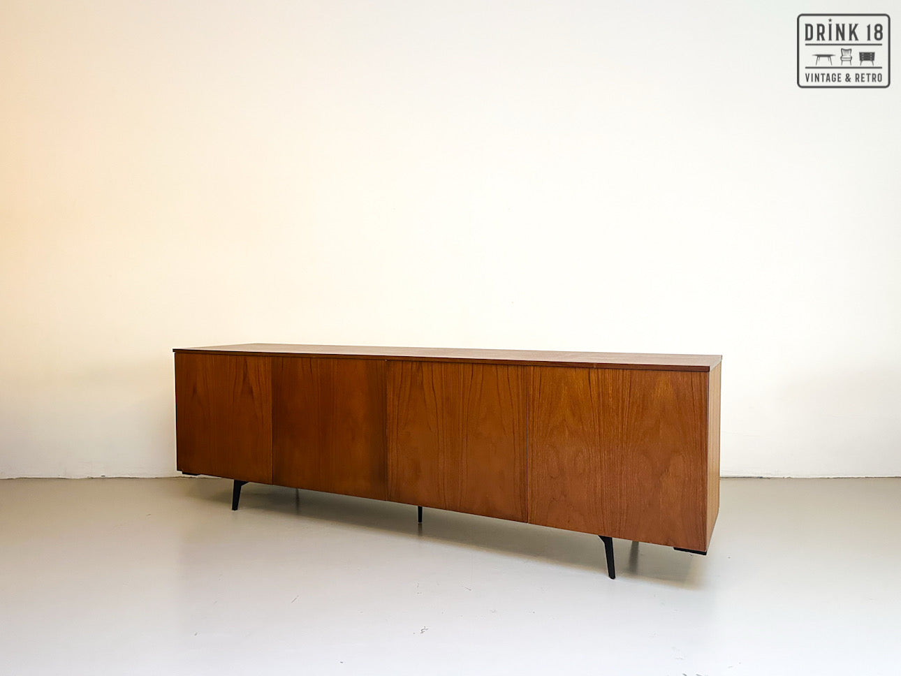 Vintage - Sideboard #1
