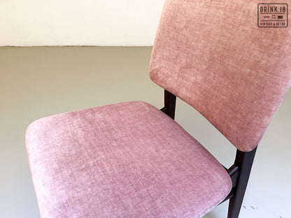 Vier vintage eetkamerstoelen - Louis van Teeffelen