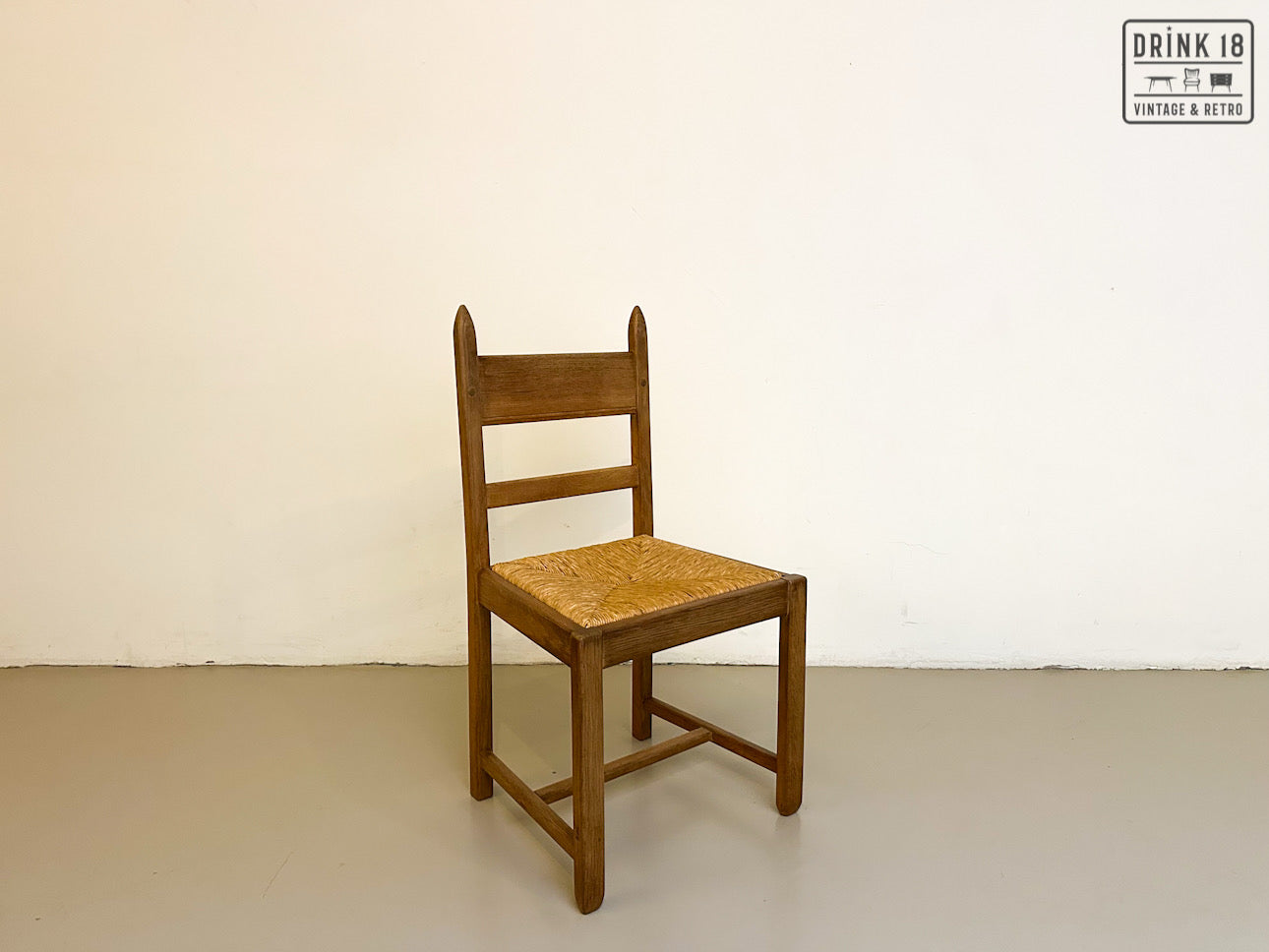 Brutalist - Set van acht eetkamerstoelen met gevlochten zitting