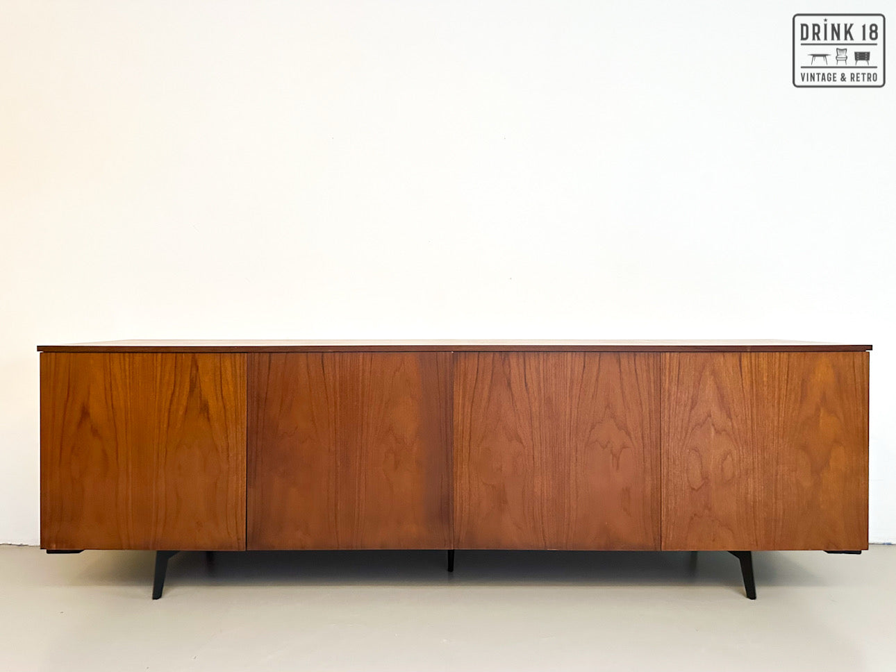 Vintage - Sideboard #1