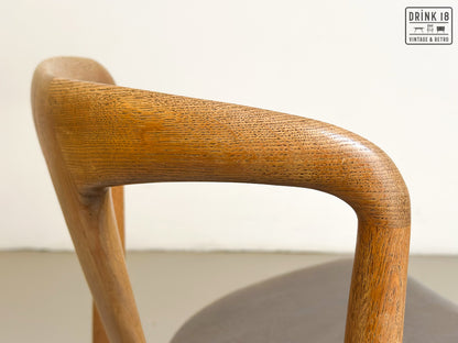 Zes Johannes Andersen stoelen - Uldum Møbelfabrik