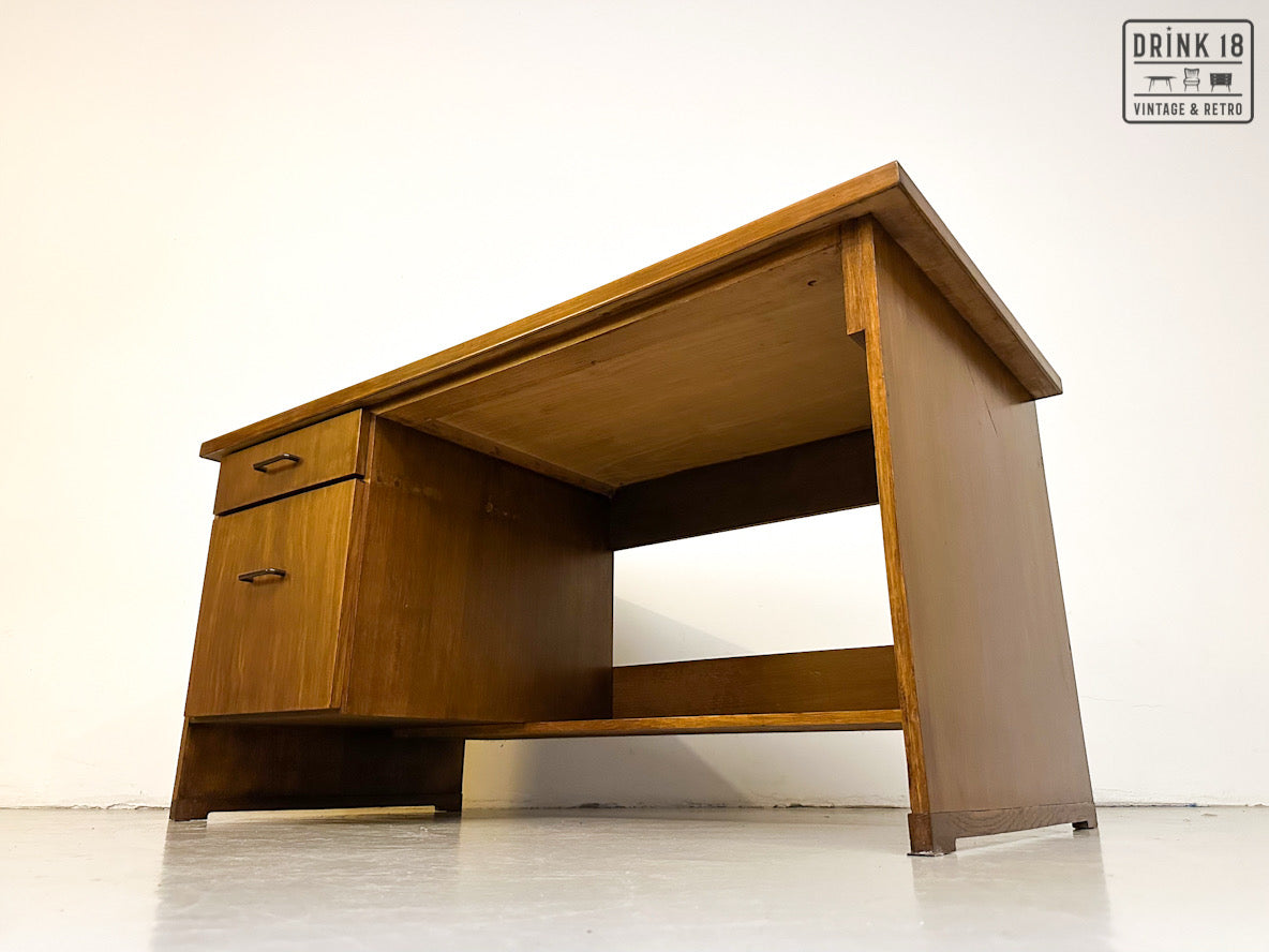 Vintage - Desk / Bureau