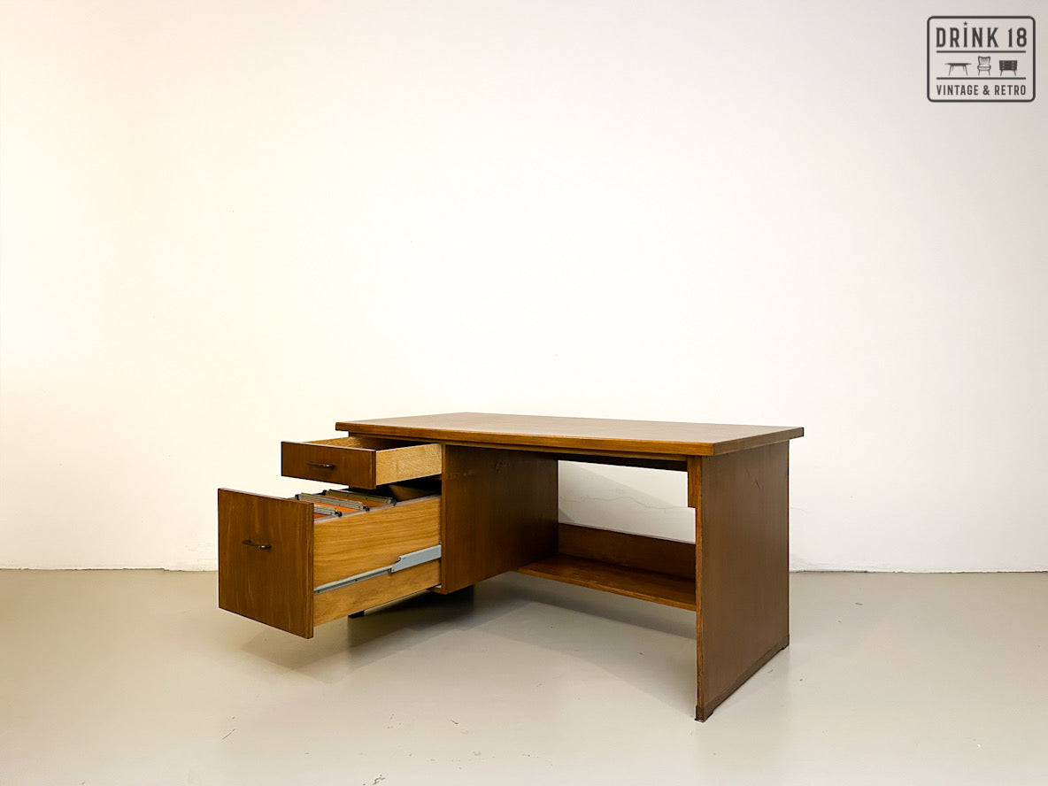 Vintage - Desk / Bureau