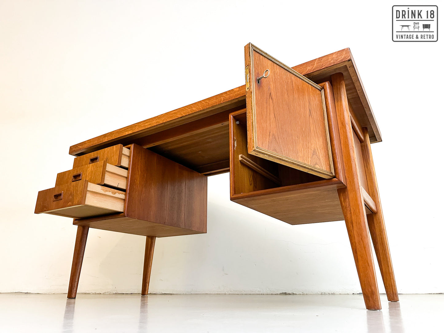 Vintage - Design Bureau