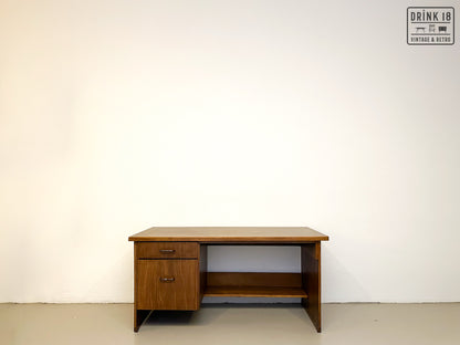 Vintage - Desk / Bureau