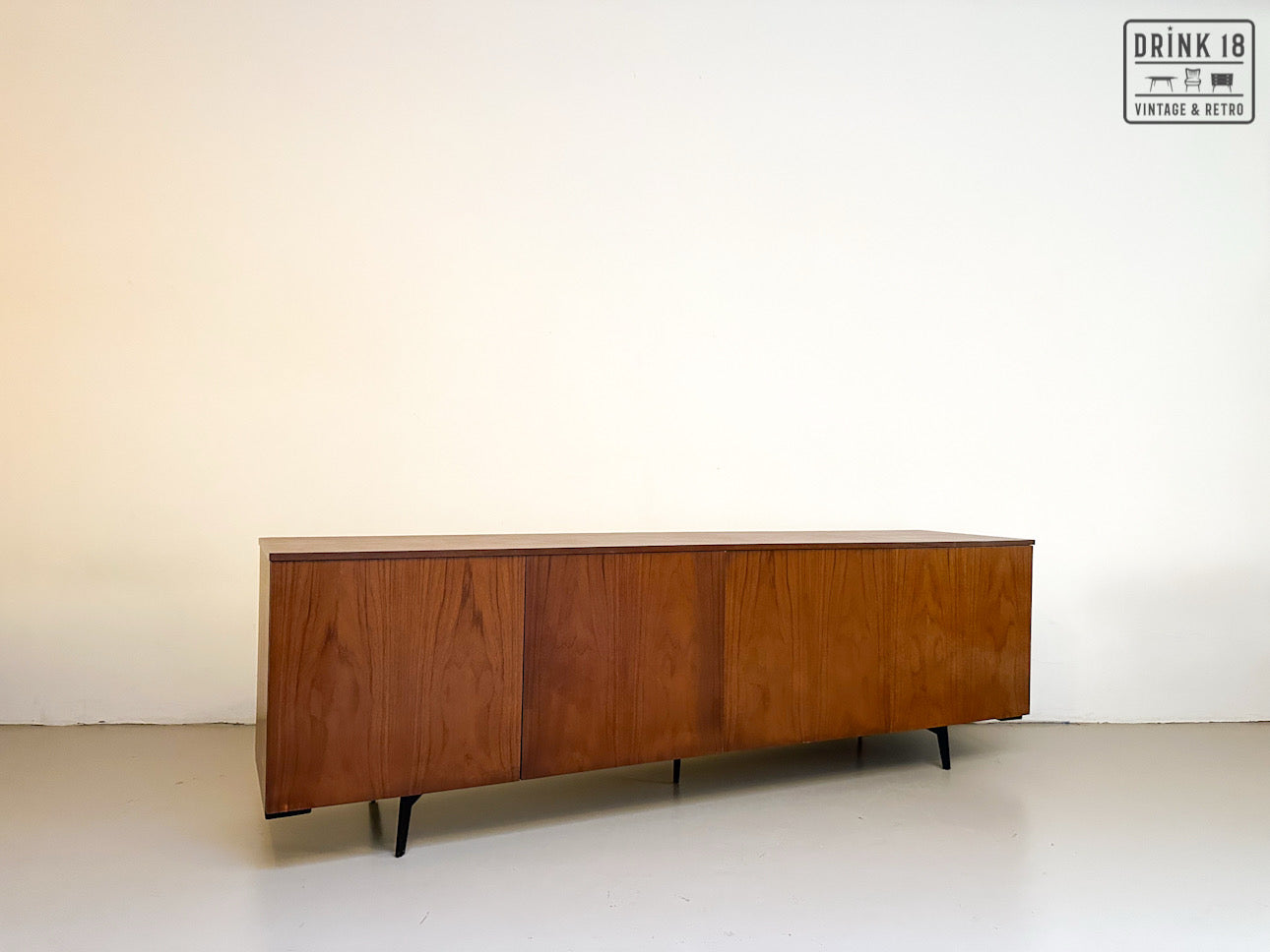 Vintage - Sideboard #1