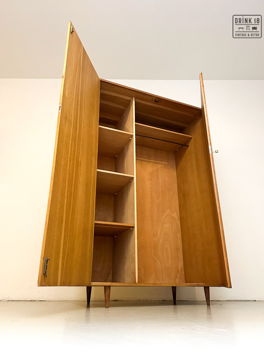 Vintage - Kleerkast light