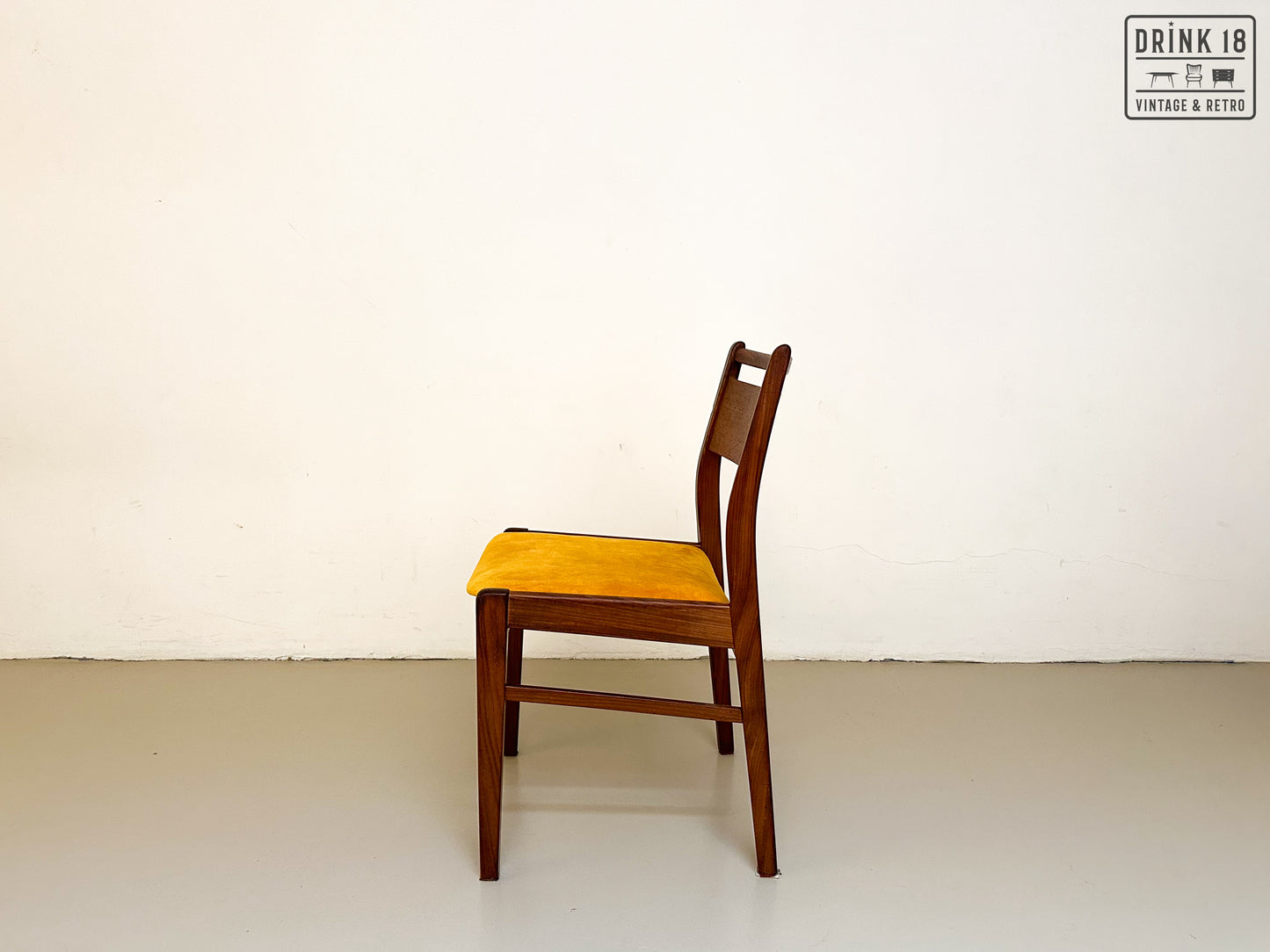 Vintage - Vier eetkamerstoelen #01