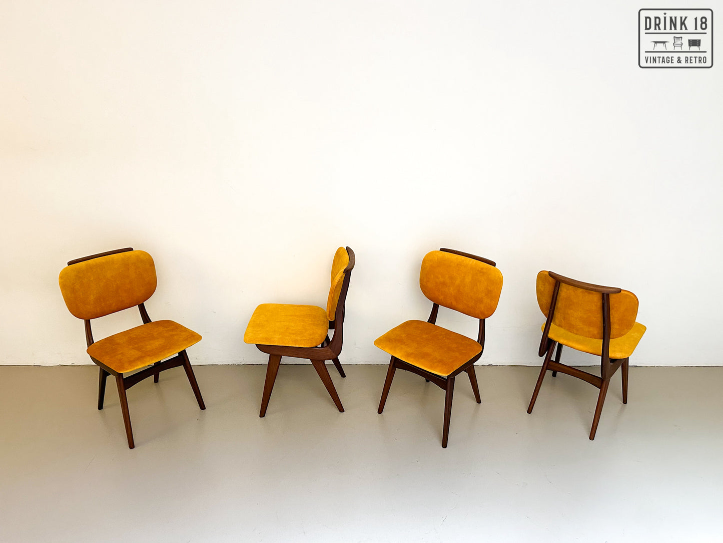 Vier vintage eetkamerstoelen (Sun) - Louis van Teeffelen