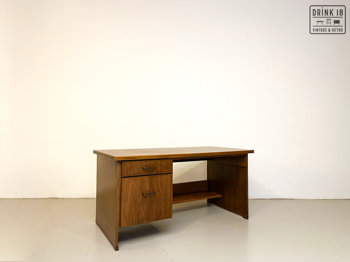 Vintage - Desk / Bureau