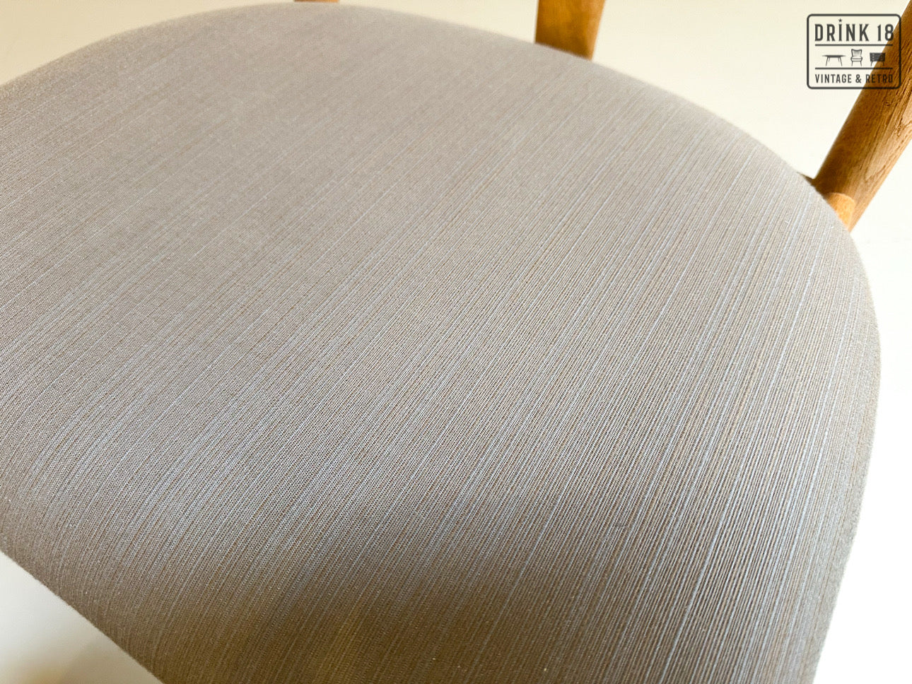 Zes Johannes Andersen stoelen - Uldum Møbelfabrik