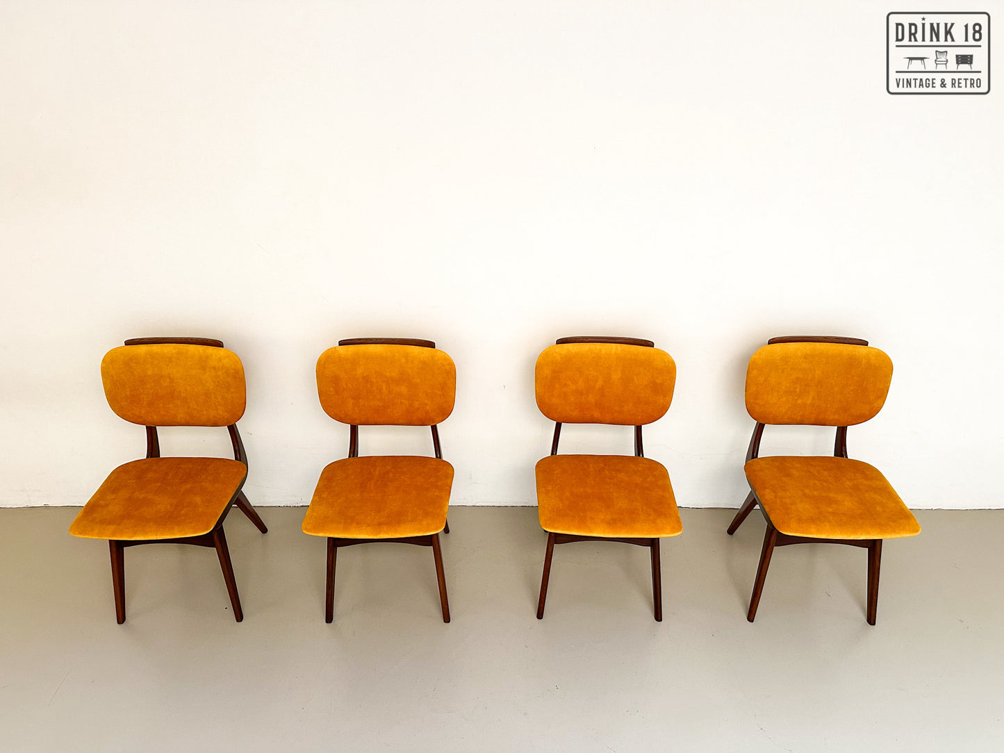 Vier vintage eetkamerstoelen (Sun) - Louis van Teeffelen