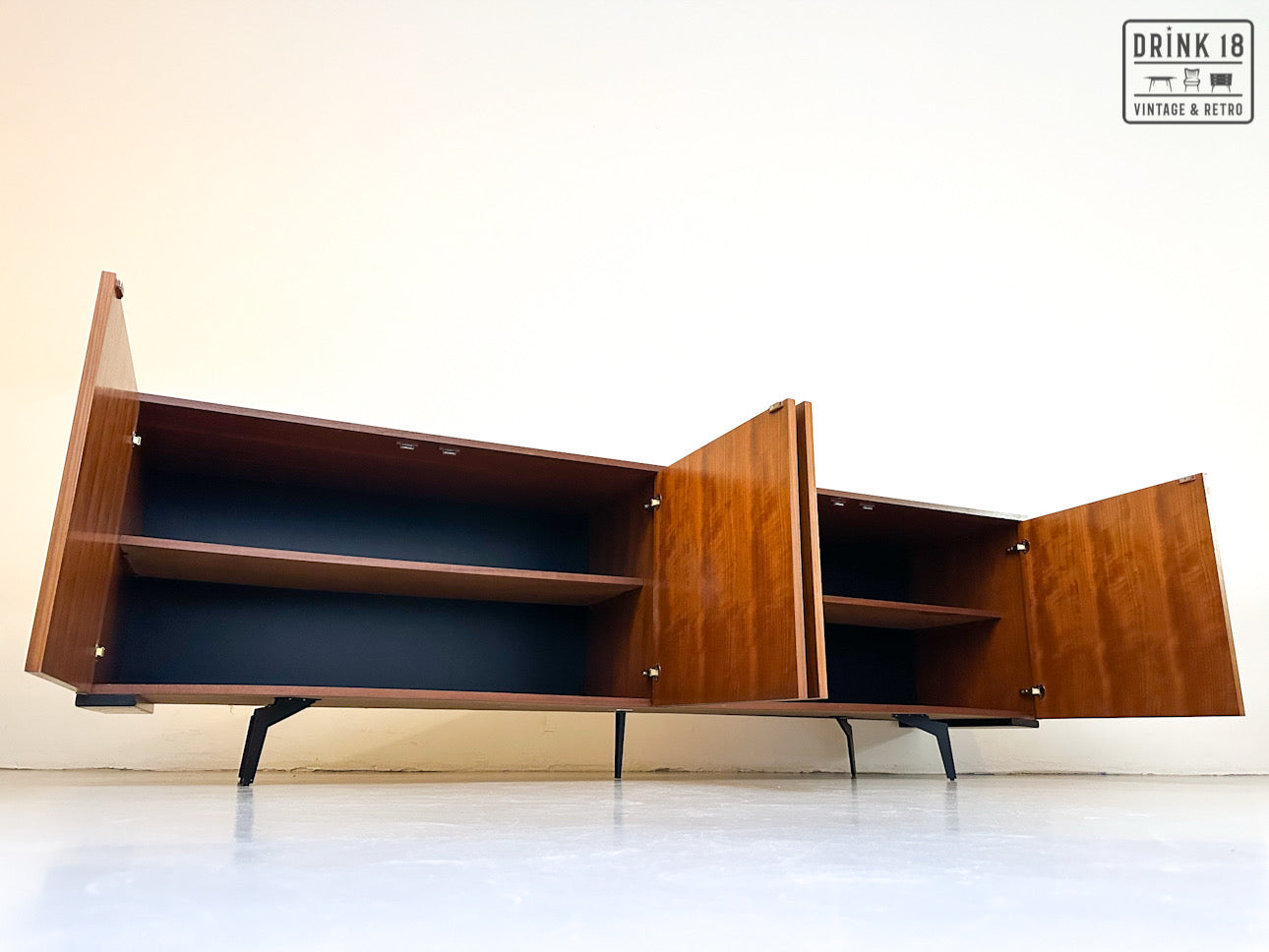 Vintage - Sideboard #1