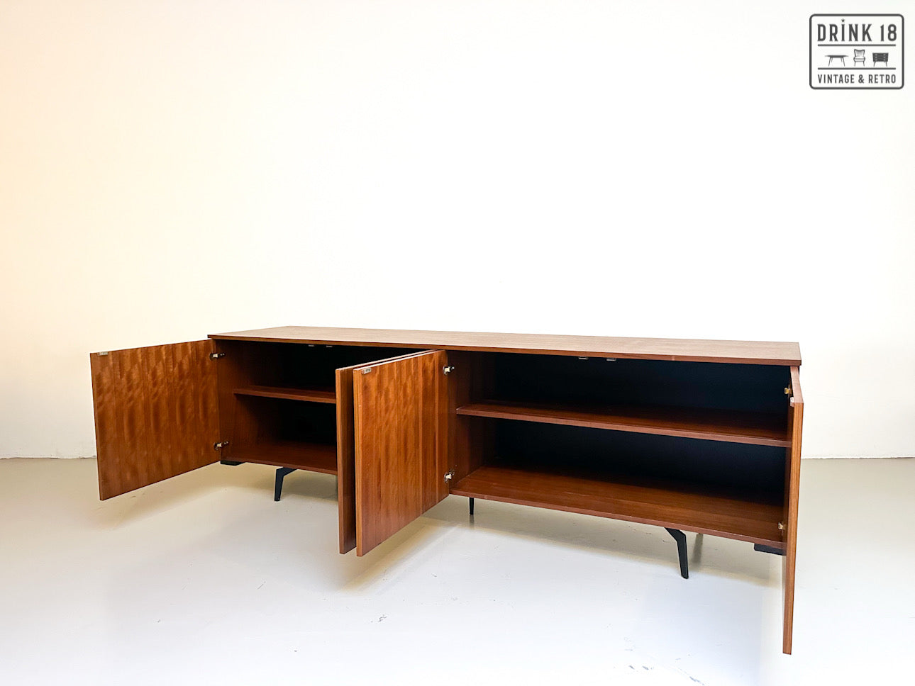 Vintage - Sideboard #1