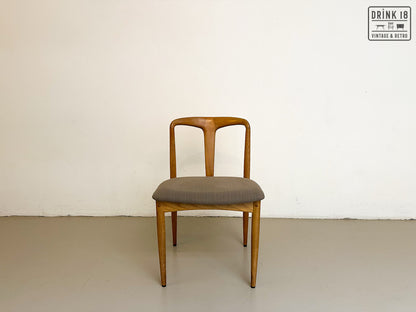 Zes Johannes Andersen stoelen - Uldum Møbelfabrik