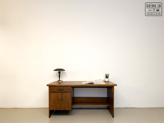 Vintage - Desk / Bureau