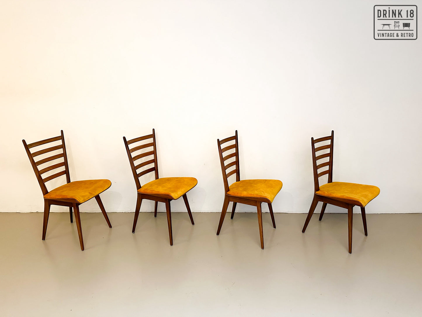 Vier eetkamerstoelen - Pastoe