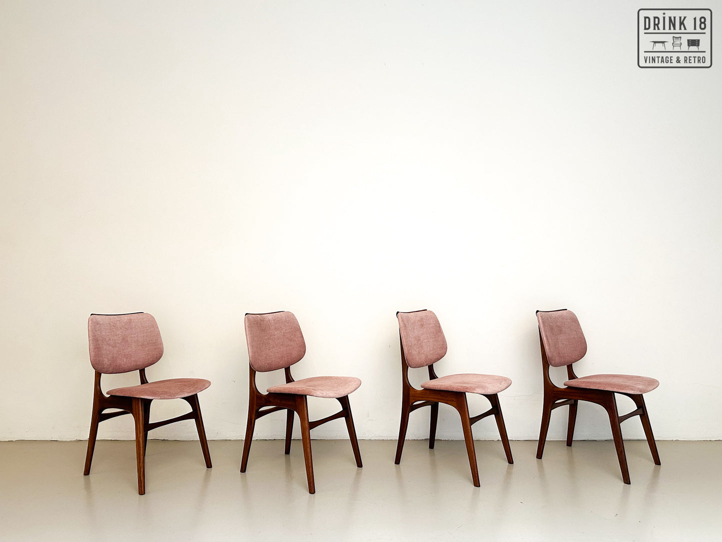 Vier vintage eetkamerstoelen - Louis van Teeffelen