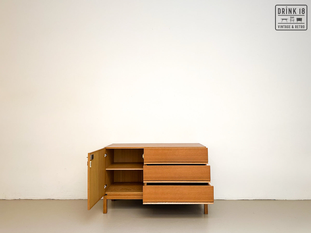 Vintage Design - Wandmeubel