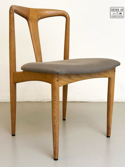 Zes Johannes Andersen stoelen - Uldum Møbelfabrik