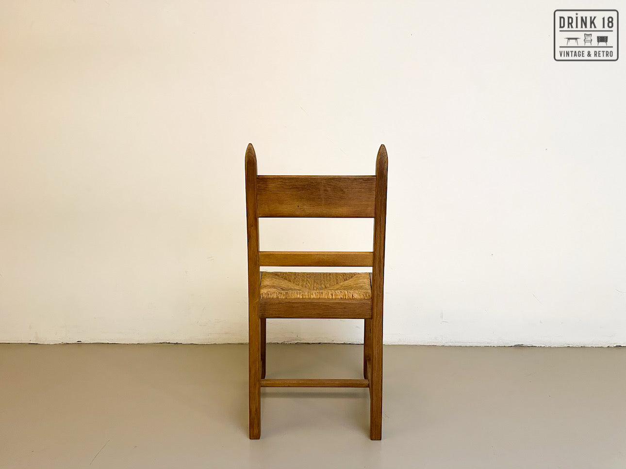 Brutalist - Set van acht eetkamerstoelen met gevlochten zitting