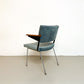 Vier model 1445 stoelen - Gispen door André Cordemeyer