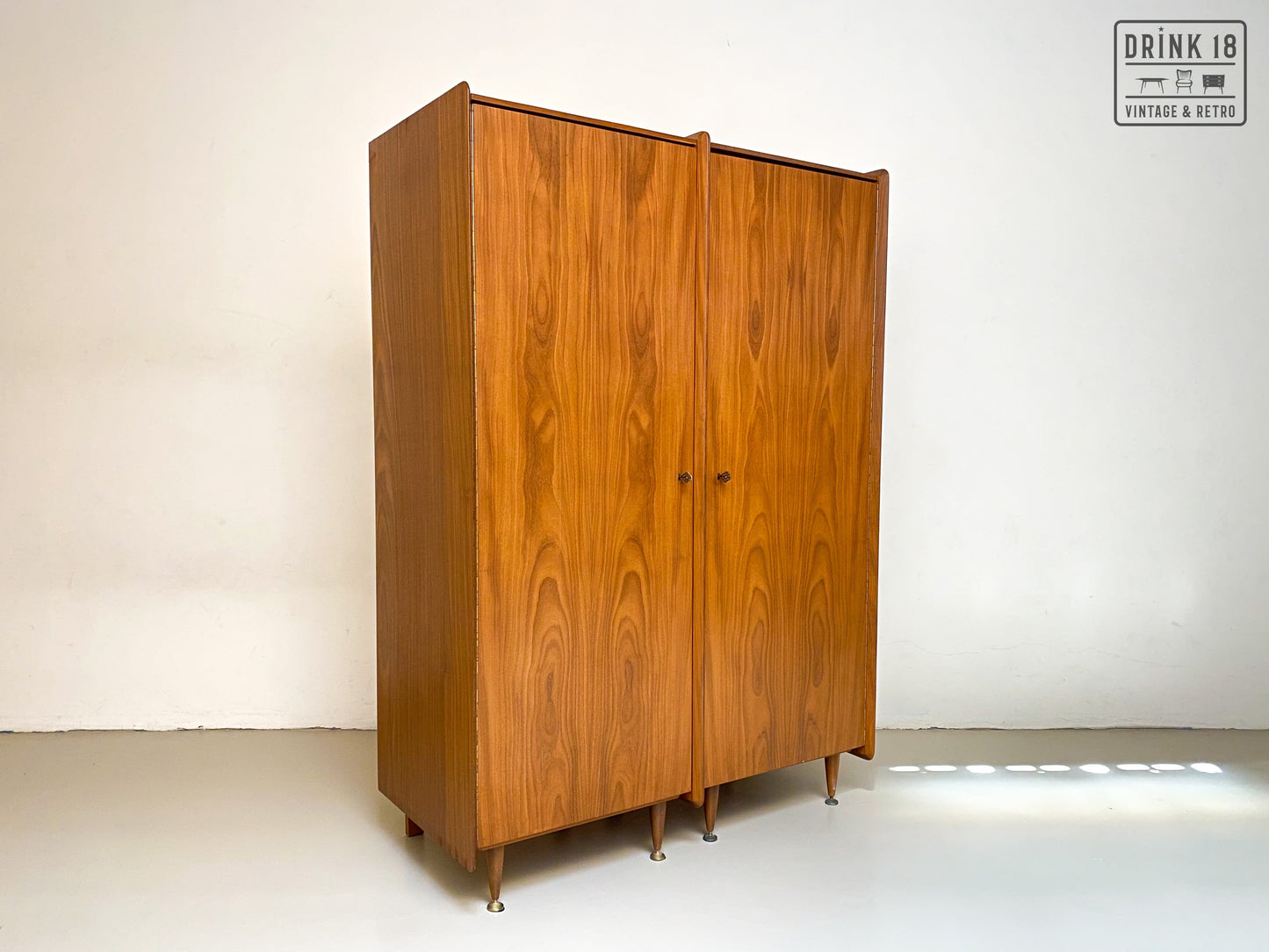Vintage - Dubbele Kleerkast