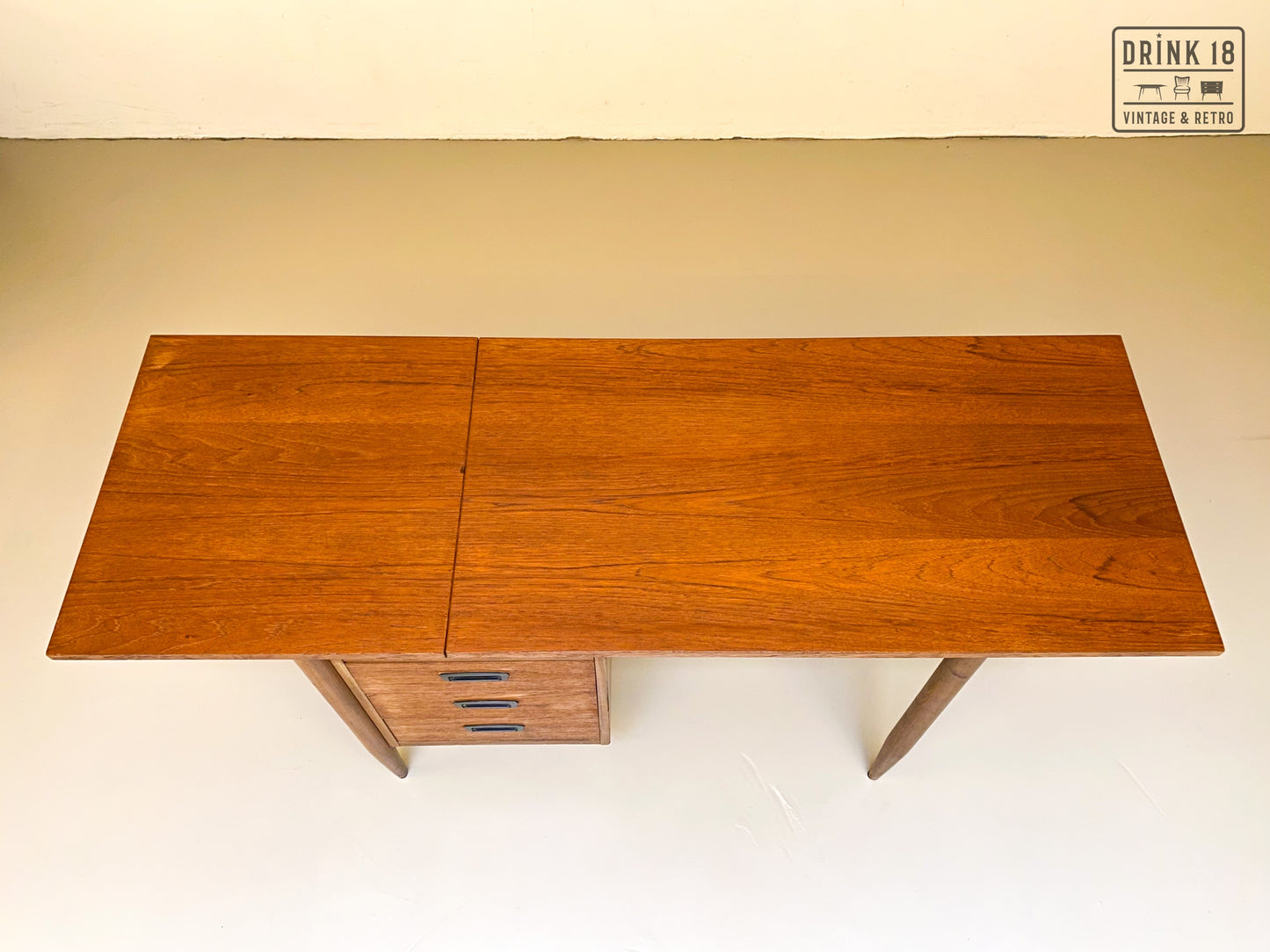 Bureau #2 - Arne Vodder