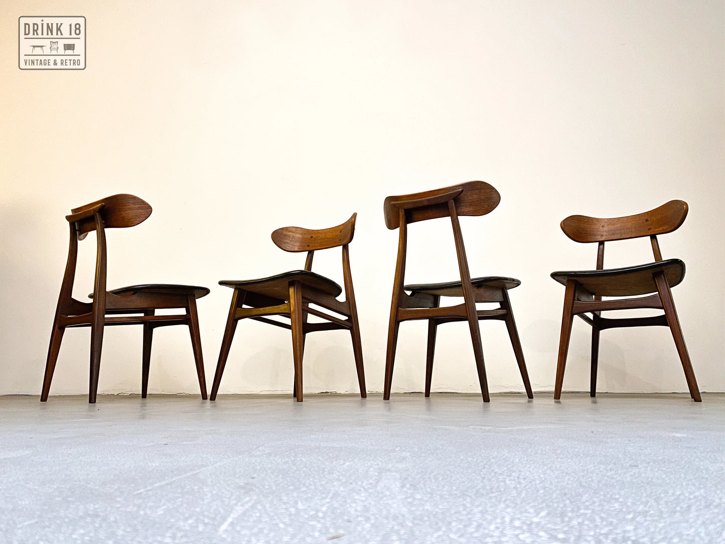Vier Kastrup stoelen - Louis Van Teeffelen