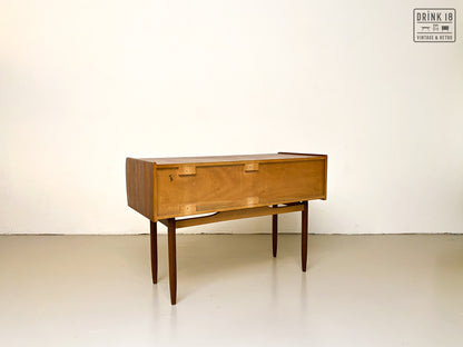 Tv / Wandmeubel -  Louis Van Teeffelen