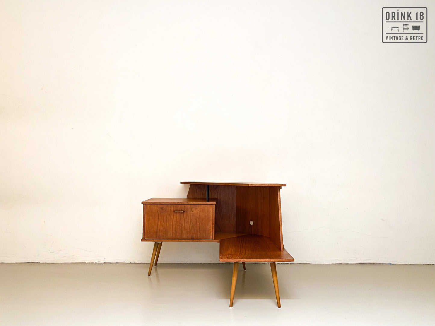 Vintage Design - TV Meubel/Hoekkast