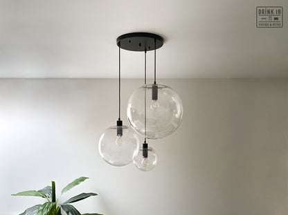 Retro- Set van drie bolvormige hanglampen