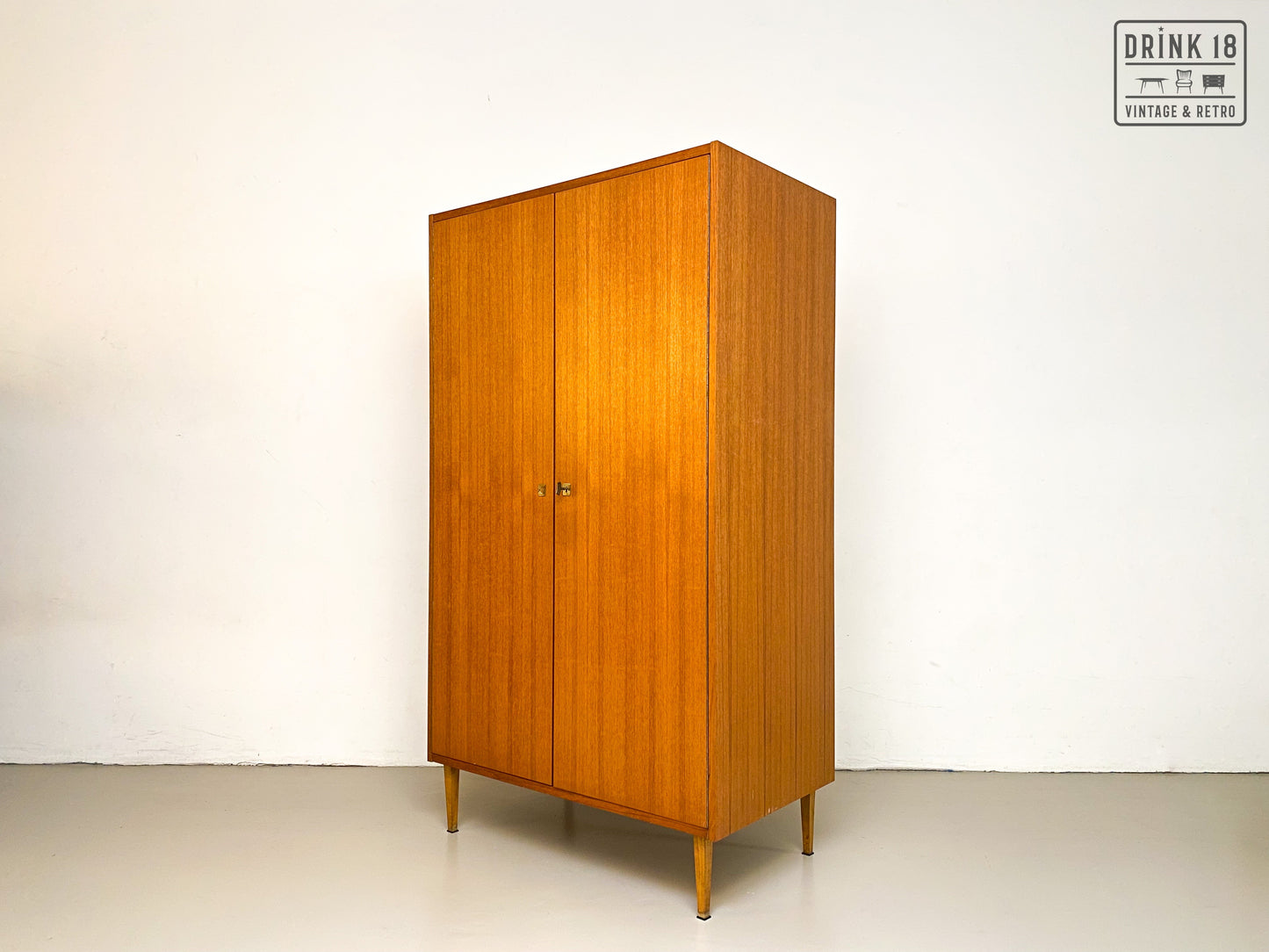 Vintage - Kleerkast light