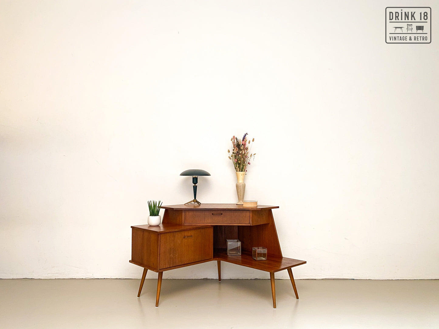 Vintage Design - TV Meubel/Hoekkast