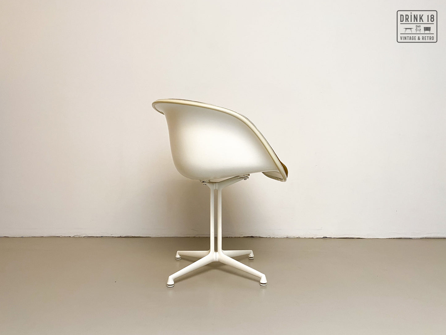 Shell La Fonda stoelen - Charles & Ray Eames voor Herman Miller
