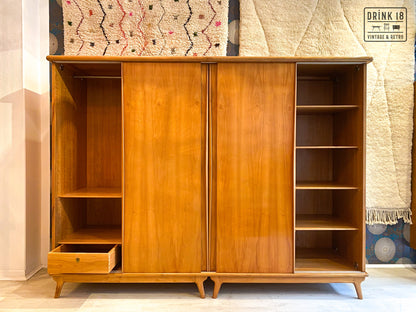Vintage Deens design - Kleerkast met schuifdeuren